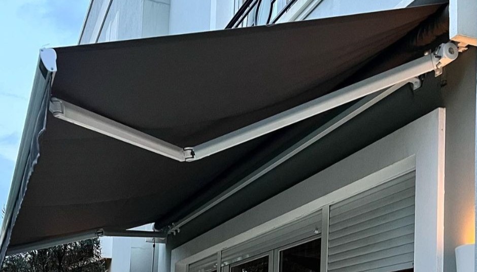 Toldo articulado.jpg